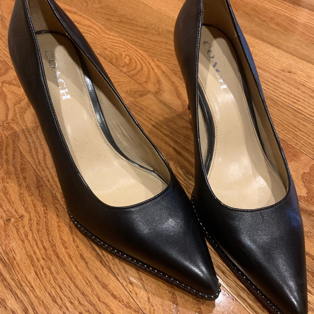 Black Coach women’s pointy heels size 10 B